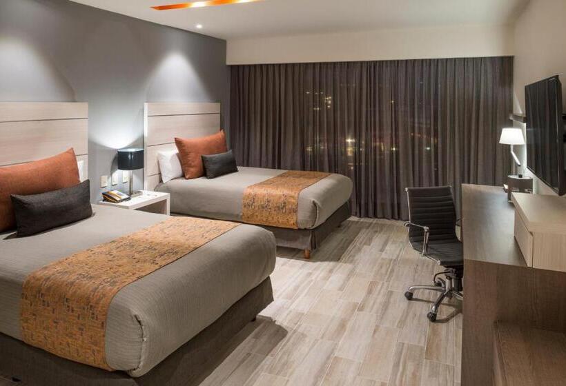 Номер Deluxe, Real Inn Perinorte