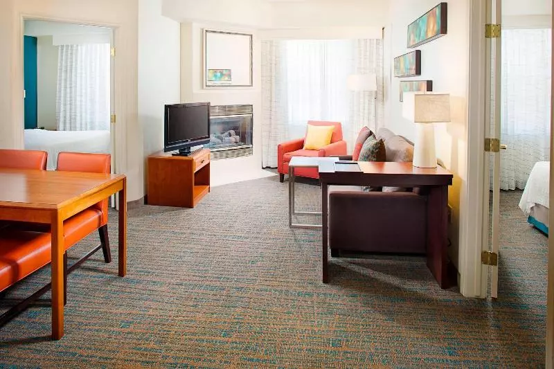 سوییت, Residence Inn Dallas Park Central