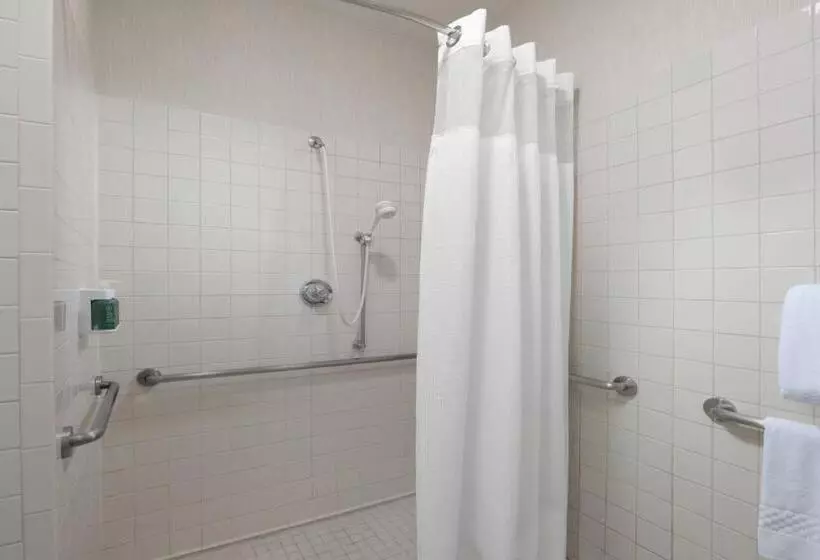 سوئیت برای معلولان, Residence Inn Dallas Park Central