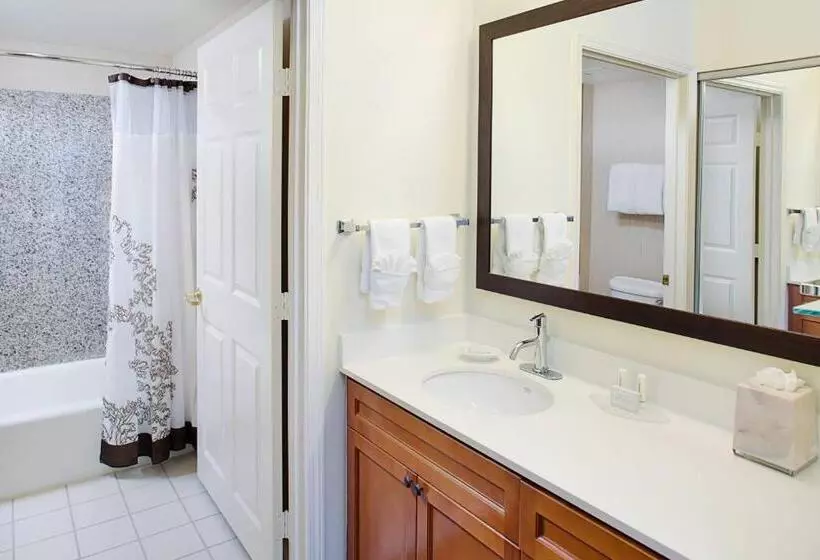 Sviitti 2 Makuuhuonetta, Residence Inn Houstonwest University