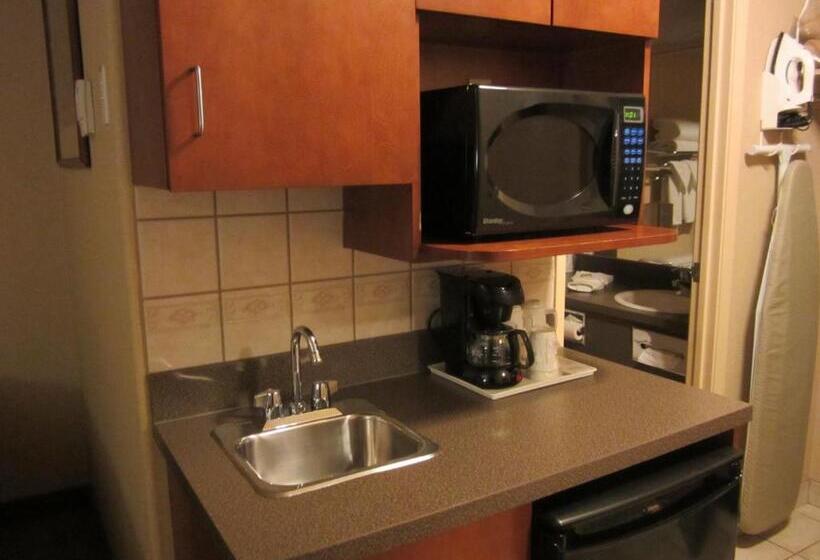 套房, Super 8 By Wyndham Fort St. John Bc