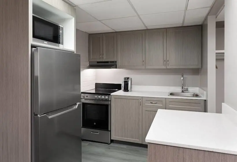 1階のスタンダードルーム, Travelodge by Wyndham Grande Prairie