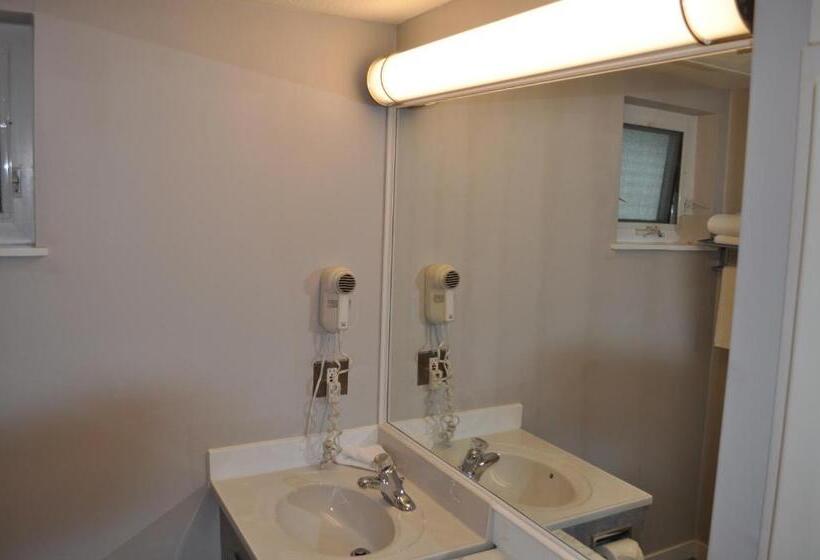 اتاق استاندارد با 2 تخت دوبل, Travelodge By Wyndham Langley