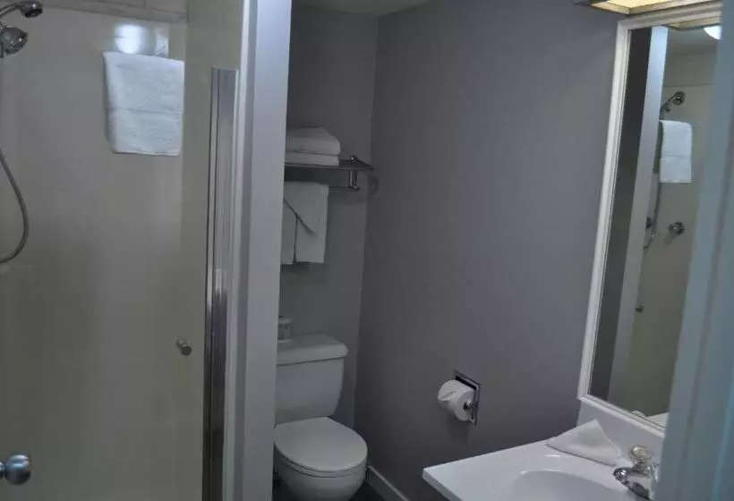 キングサイズベッドのデラックススイート, Travelodge By Wyndham Langley