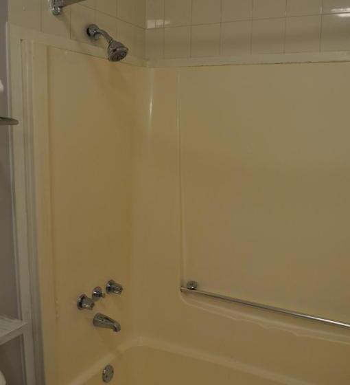 استودیوی استاندارد, Travelodge By Wyndham Langley