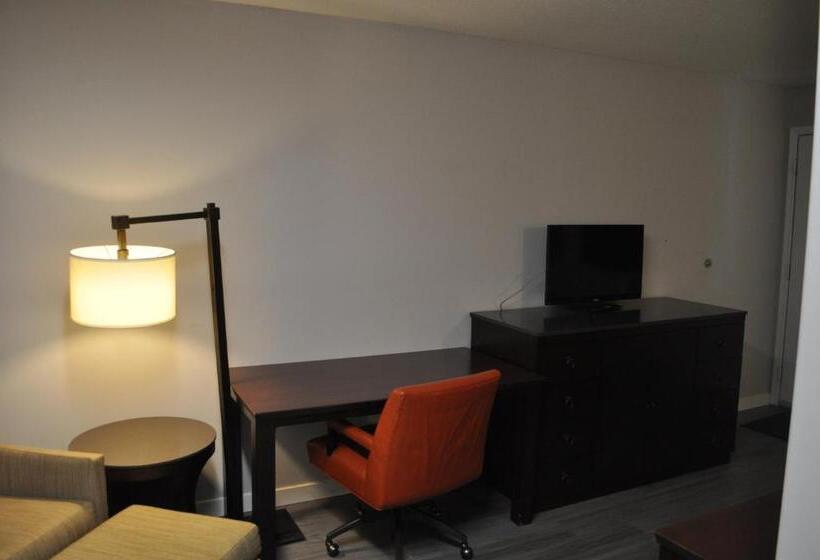 استودیوی استاندارد, Travelodge By Wyndham Langley