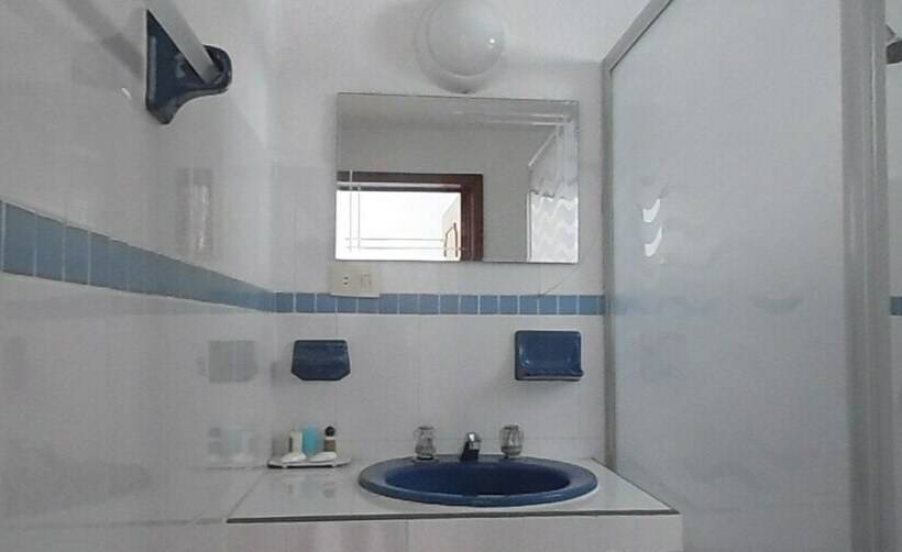 غرفة قياسية, Tropical