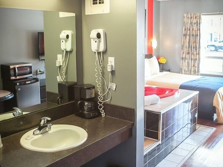 جناح, Villager Lodge Niagara Falls