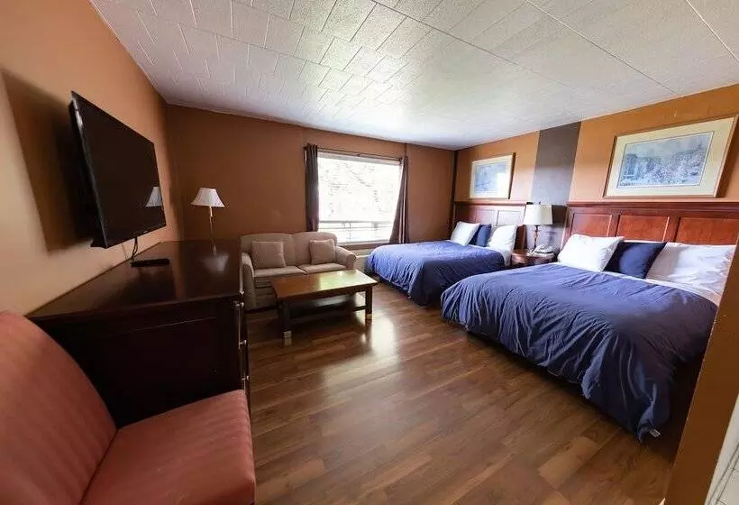 Perhehuone, Villager Lodge Niagara Falls