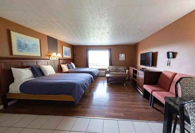 Perhehuone, Villager Lodge Niagara Falls