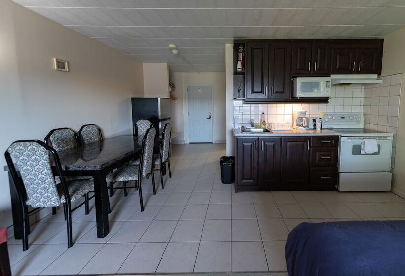 غرفة عائلية, Villager Lodge Niagara Falls