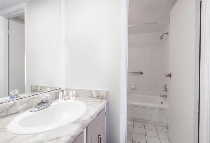 豪华套房, Super 8 By Wyndham Guelph