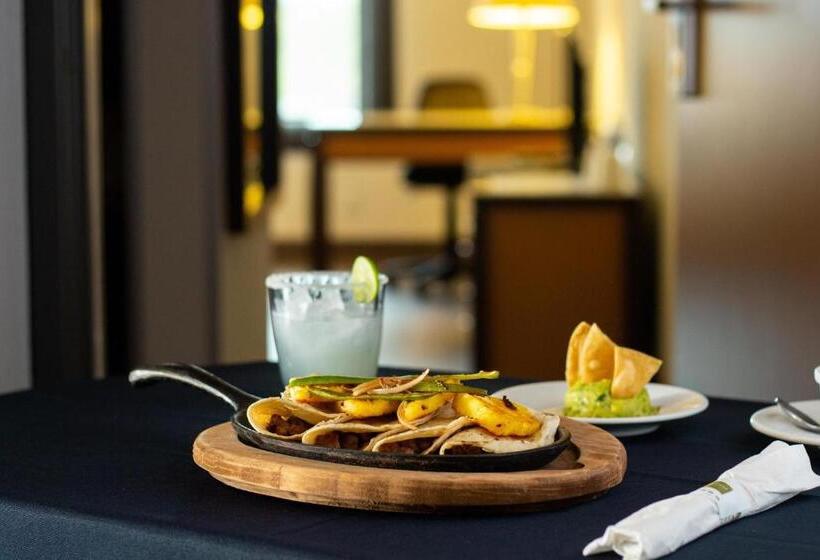 Стандартный Номер Кровать Кинг, Turotel Morelia