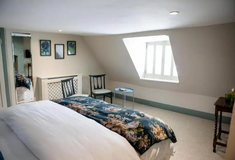 Deluxe-huone, Moore House