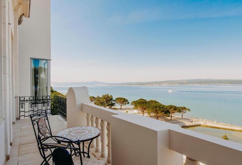 带海景的高级套房, Miramare