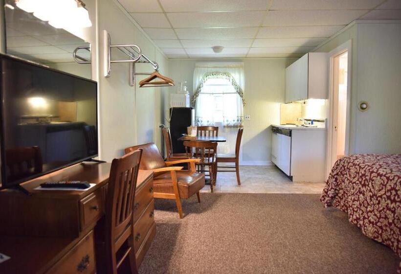 キングサイズベッドのスーペリアルーム, Acadia Pines Motel