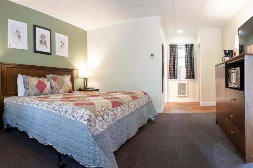 ファミリールーム, Acadia Pines Motel