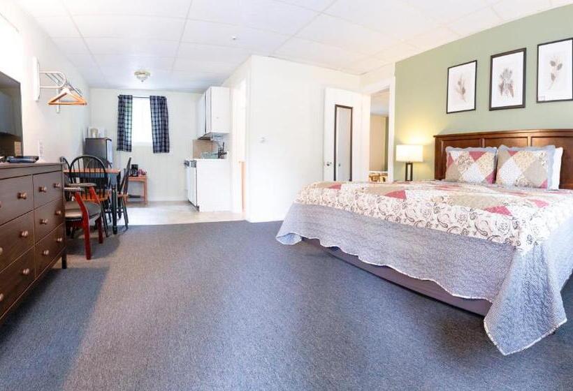 スーペリアファミリールーム, Acadia Pines Motel