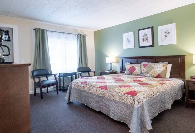Aile Odası, Acadia Pines Motel