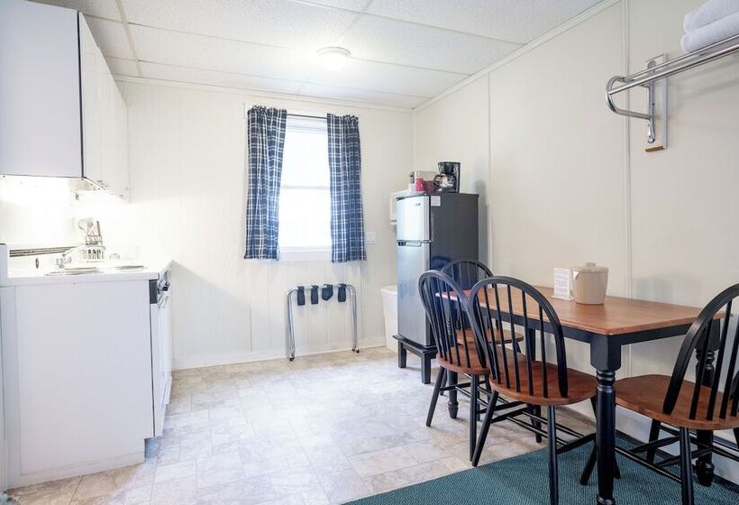 ファミリールーム, Acadia Pines Motel