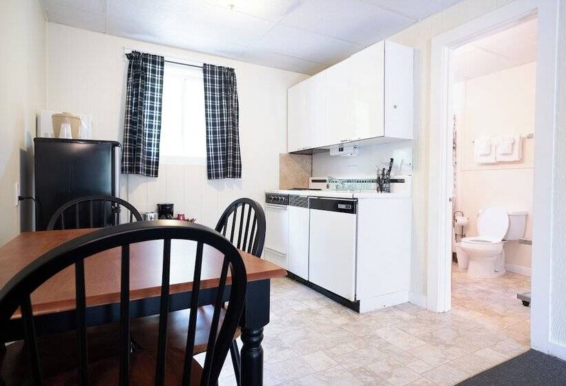 ファミリールーム, Acadia Pines Motel