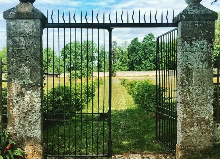 キングサイズベッドのスーペリアルーム, Château Laborde Saint Martin