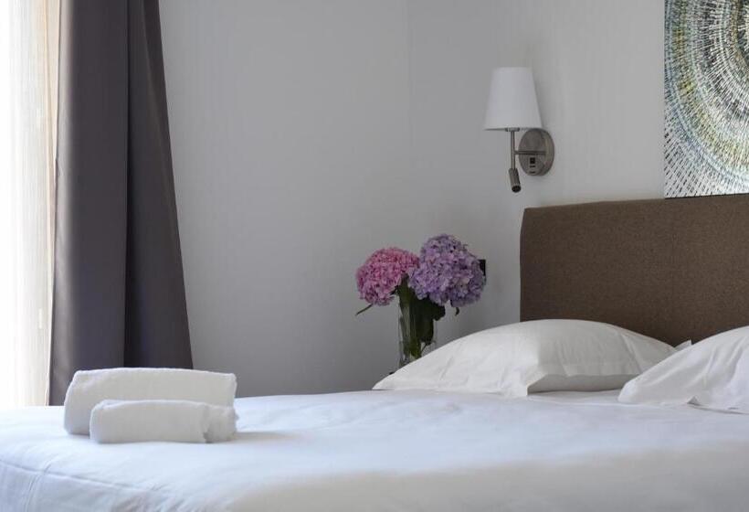 Standard Trippelrum, Hôtel Casa Mea