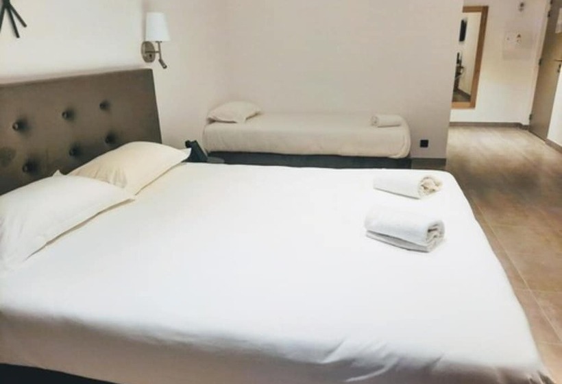 Standard Trippelrum, Hôtel Casa Mea