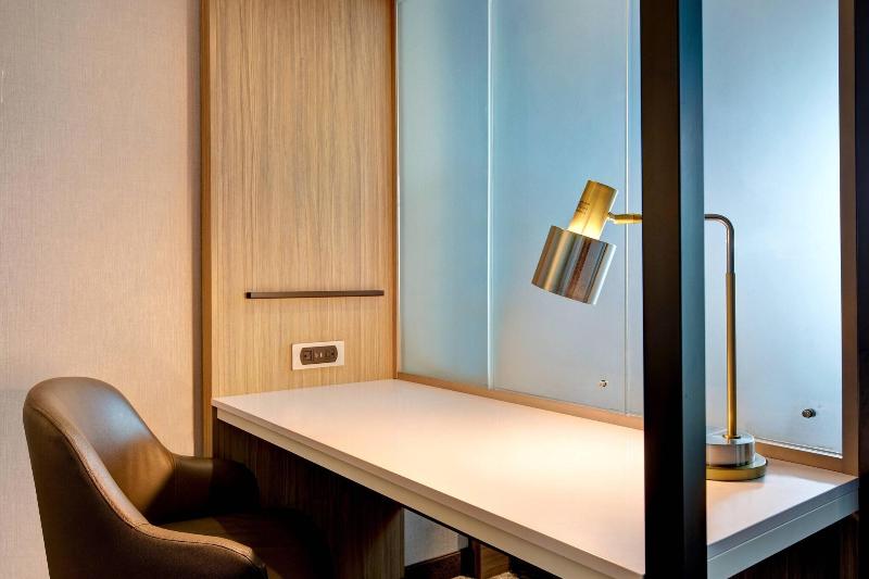Люкс Кровать Кинг, Springhill Suites By Marriott Orangeburg