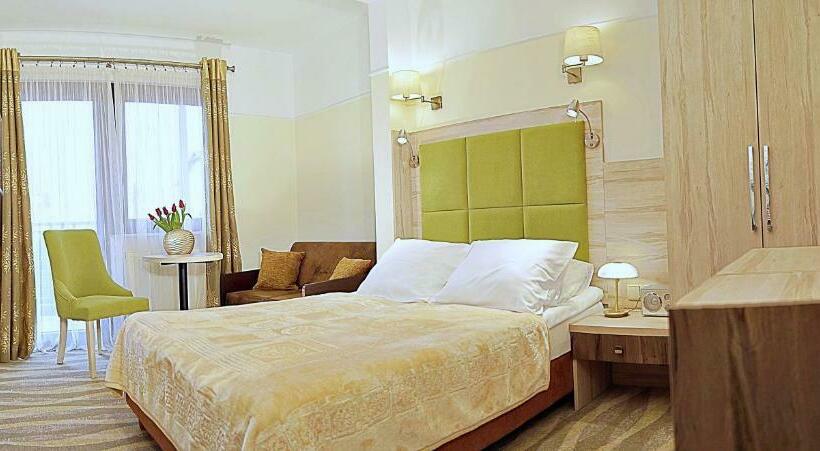 غرفة قياسية, Willa Złota