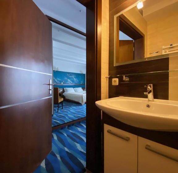 شقة غرفة واحدة, Willa Złota