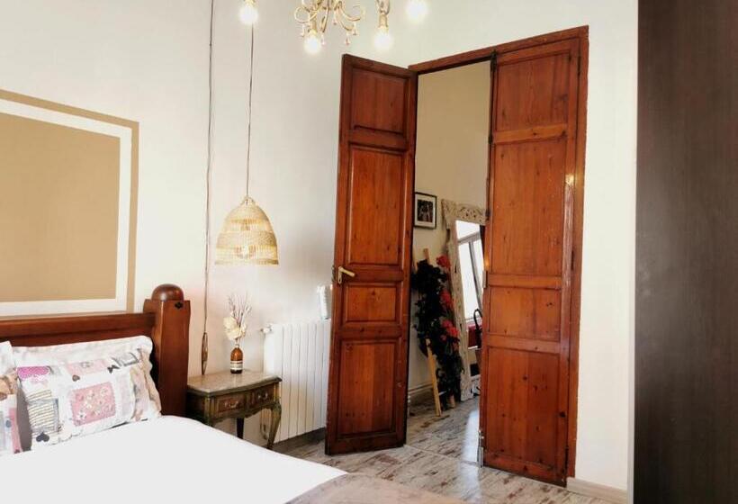 Номер Стандарт Совместная Ванная, Portrait Boutique Guesthouse