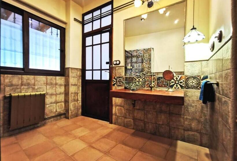 Номер Стандарт Совместная Ванная, Portrait Boutique Guesthouse