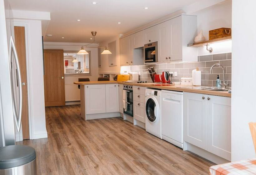 خانه 1 خوابه, Riverbank Cottage