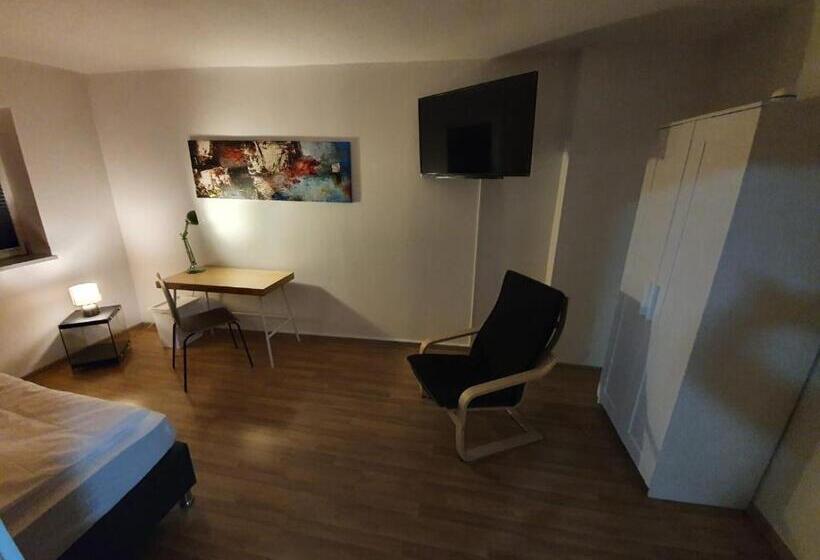 חדר סטנדרד יחיד חדר אמבטיה משותף, White Pearl Hostel 2