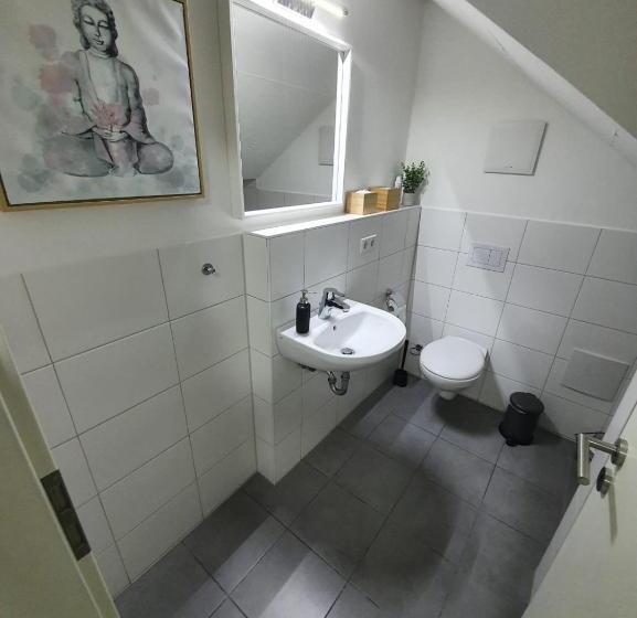 חדר סטנדרט חדר אמבטיה משותף, White Pearl Hostel 2