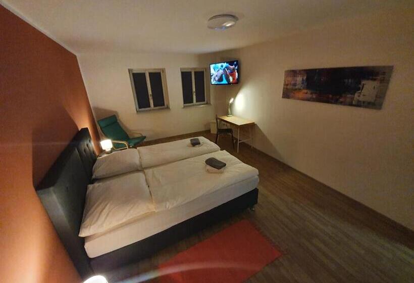 스탠다드 룸 공동 욕실, White Pearl Hostel 2