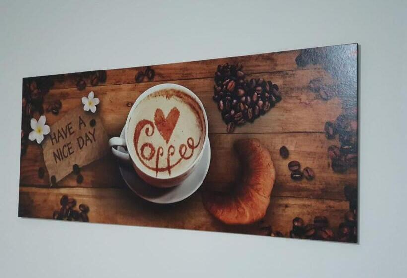 חדר סטנדרט חדר אמבטיה משותף, White Pearl Hostel 2