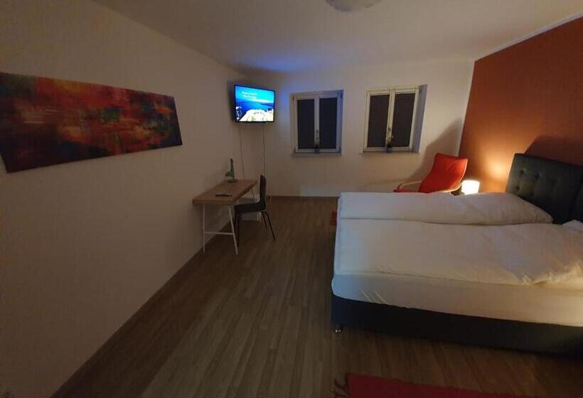 חדר סטנדרט חדר אמבטיה משותף, White Pearl Hostel 2