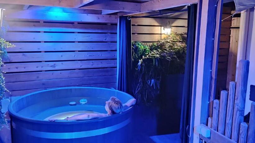 침실 1개 아파트, Appart Hotel Glam88 Suites Avec Spa Et Sauna Privatif