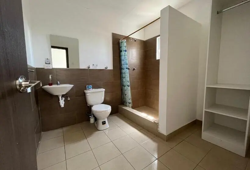 اتاق لوکس, Mare S&m Casa Hostal