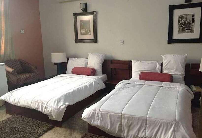 디럭스 룸, Elizabeth