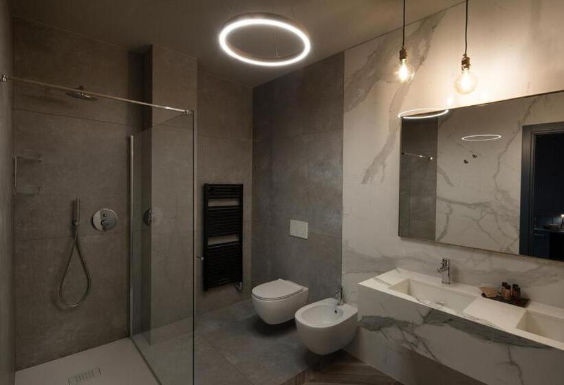 주니어 스위트, Ophelia