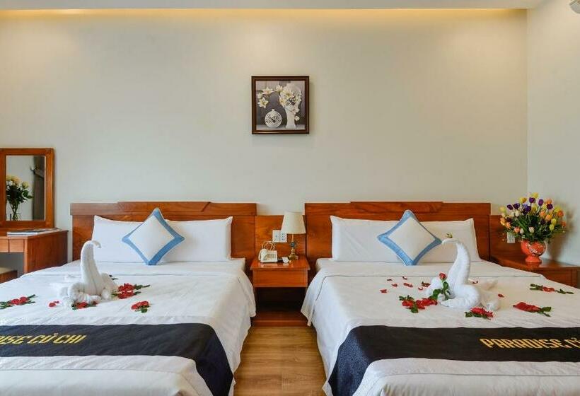 اتاق استاندارد چهارنفره با بالکن, Paradise Cu Chi