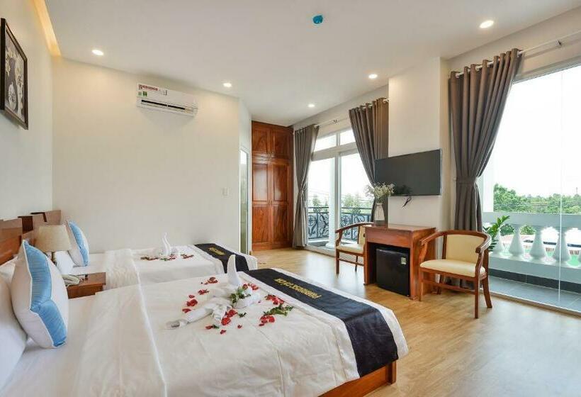 اتاق استاندارد چهارنفره با بالکن, Paradise Cu Chi