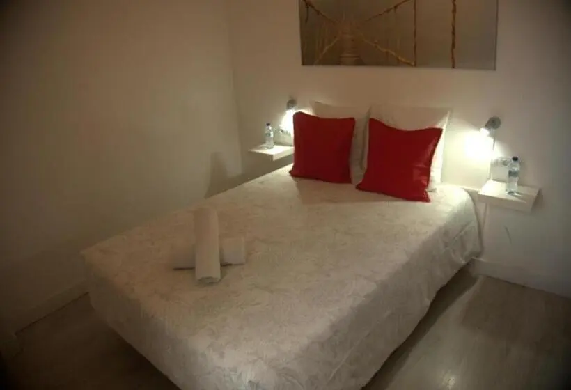اتاق استاندارد با چشم‌انداز باغ, Aguere Nest Hostel