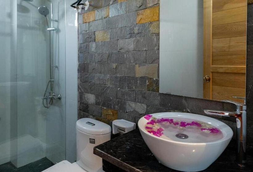 اتاق لوکس با بالکن, An Thái Homestay And Bar