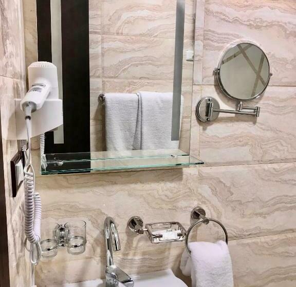 اتاق استاندارد یک نفره با چشمانداز دریا, Jewel Port Said