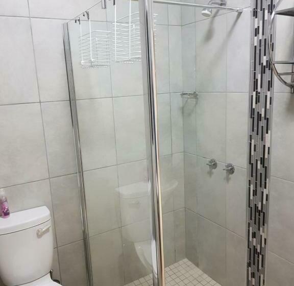 غرفة قياسية, Huis Van Seisoene