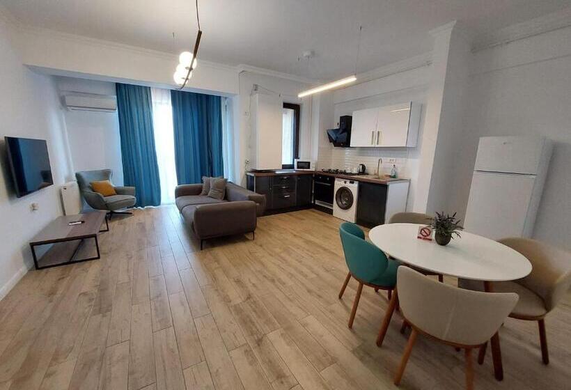 Appartamento familiare con 1 camera da letto e balcone, Solid Magic Apart